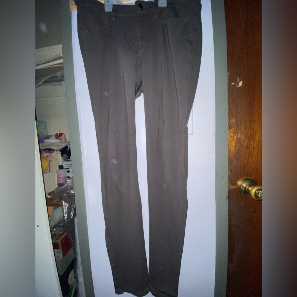 Used - Picture 2 of 8